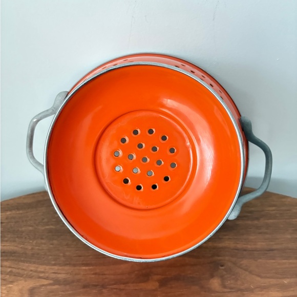 Bright Orange Kitchen Colander - Picture 8 of 14